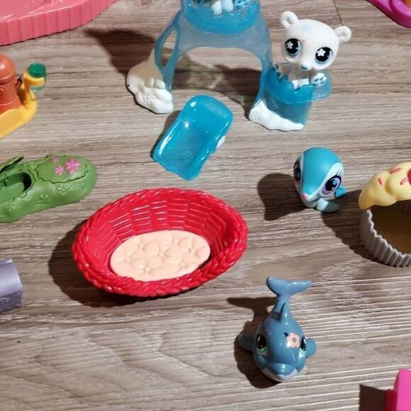 Littlest pet shop bundle lot polar bears whale octopus - Picture 14 of 16